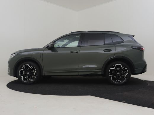 Volkswagen Tiguan 1.5 eHybrid R-Line Edition 272pk DSG/AUTO | Lederen bekleding | Head-up display | Elektrisch vers... ActivLease financial lease