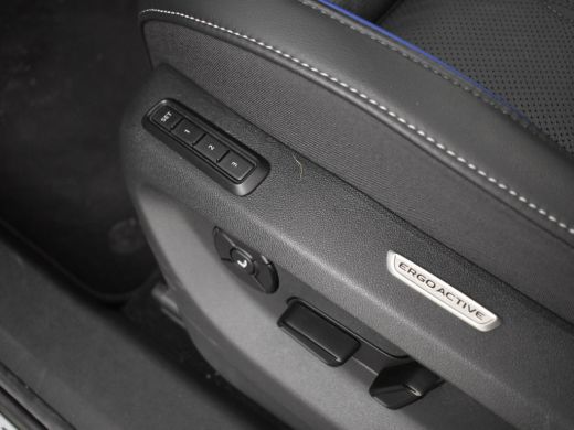 Volkswagen Tiguan 1.5 eHybrid R-Line Edition 272pk DSG/AUTO | Lederen bekleding | Head-up display | Elektrisch vers... ActivLease financial lease