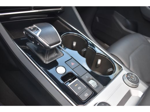 Volkswagen Touareg 3.0 TSI eHybrid 462PK 4MOTION R | SOH 91% | ALARM | TREKHAAK | 21 INCH | LUCHTVERING | PANORAMADA... ActivLease financial lease