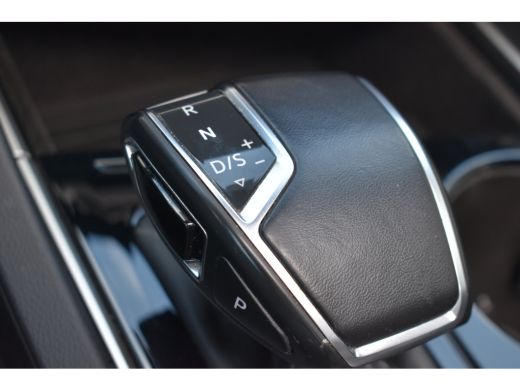 Volkswagen Touareg 3.0 TSI eHybrid 462PK 4MOTION R | SOH 91% | ALARM | TREKHAAK | 21 INCH | LUCHTVERING | PANORAMADA... ActivLease financial lease