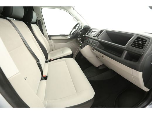 Volkswagen Transporter 2.0 TSI L1H1 150PK | BENZINE | Airco | 3 Zits | Parkeersensoren | Elektrpakket ActivLease financial lease