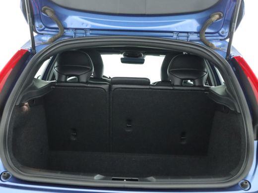 Volvo  V40 2.0 T2 R-Design | Panorama dak | Camera | PDC | Elektrisch verstelbare stoel | Navi ActivLease financial lease