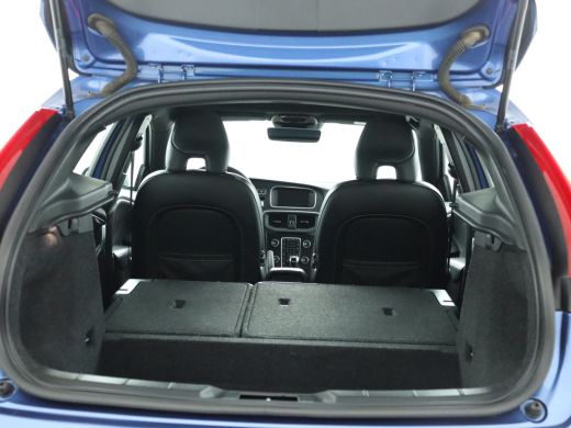 Volvo  V40 2.0 T2 R-Design | Panorama dak | Camera | PDC | Elektrisch verstelbare stoel | Navi ActivLease financial lease