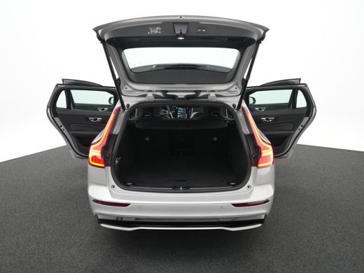 Volvo  V60 2.0 T6 Plug-in hybrid AWD Plus Dark | 360&deg; Camera | Harman Kardon | Nappa Sportstoelen | Adaptive... ActivLease financial lease