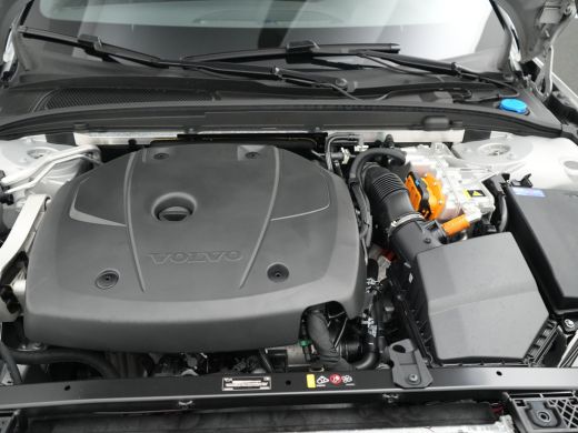 Volvo  V60 2.0 T6 Plug-in hybrid AWD Plus Dark | 360&deg; Camera | Harman Kardon | Nappa Sportstoelen | Adaptive... ActivLease financial lease