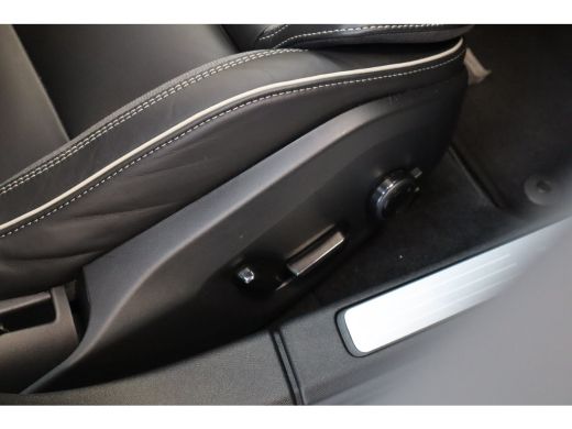 Volvo  V60 T6 350PK AWD Plus Dark | Trekhaak | 360&deg; | Contourstoelen | HK | All Season ActivLease financial lease