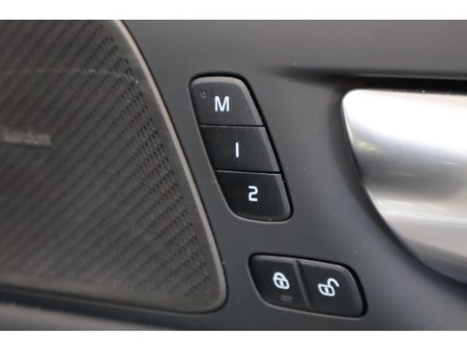 Volvo  V60 T6 350PK AWD Plus Dark | Trekhaak | 360&deg; | Contourstoelen | HK | All Season ActivLease financial lease