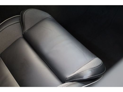 Volvo  V60 T6 350PK AWD Plus Dark | Trekhaak | 360&deg; | Contourstoelen | HK | All Season ActivLease financial lease