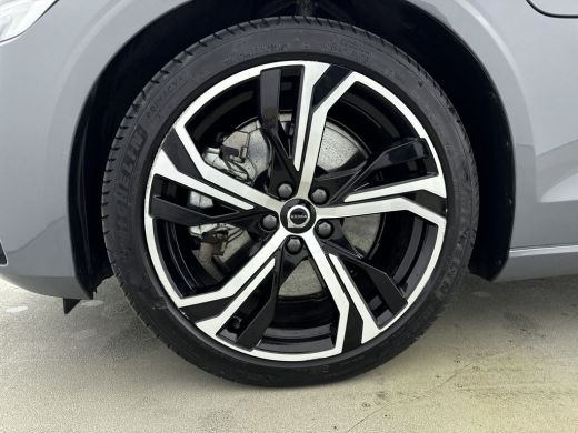 Volvo  V60 T6 Plug-in hybrid Plus Dark Long Range | Intellisafe Surround& Assist | Lederen bekleding | Memor... ActivLease financial lease