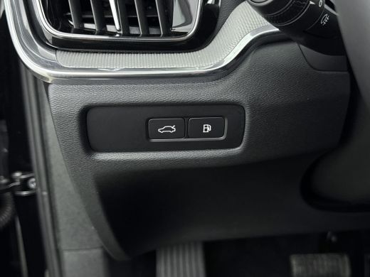 Volvo  V60 T6 Plug-in hybrid Plus Dark Long Range | Leder | Keyless Entry | 19'' | Memory| Intellisafe Surro... ActivLease financial lease