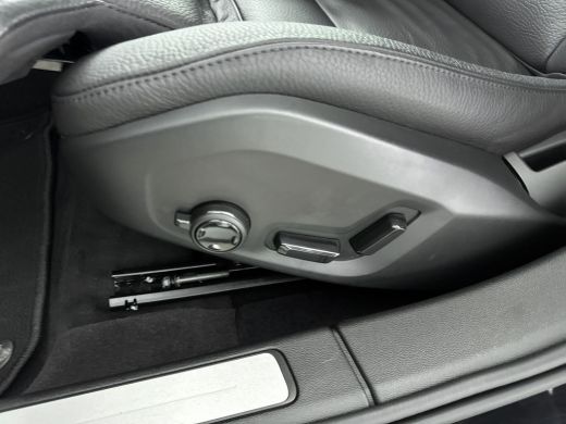 Volvo  V60 T6 Plug-in hybrid Plus Dark Long Range | Leder | Keyless Entry | 19'' | Memory| Intellisafe Surro... ActivLease financial lease