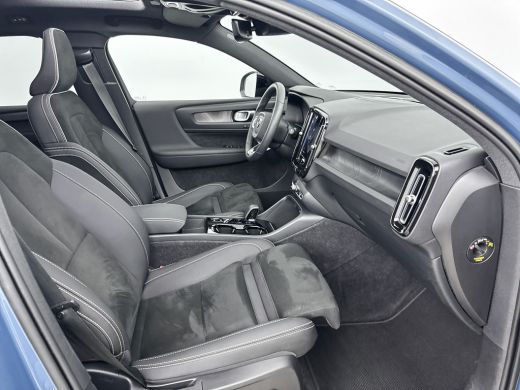 Volvo  XC40 T5 Recharge Ultimate Dark | 19" Allseason | Panoramadak | Trekhaak | Harman Kardon | Elektr. vers... ActivLease financial lease