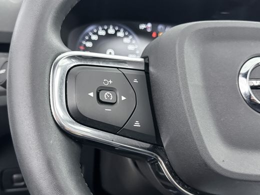 Volvo  XC40 T5 Recharge Ultimate Dark | 19" Allseason | Panoramadak | Trekhaak | Harman Kardon | Elektr. vers... ActivLease financial lease