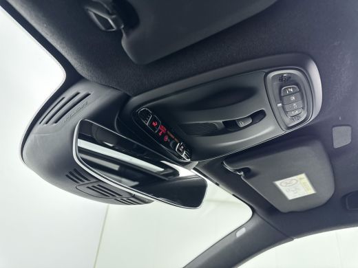 Volvo  XC40 T5 Recharge Ultimate Dark | 19" Allseason | Panoramadak | Trekhaak | Harman Kardon | Elektr. vers... ActivLease financial lease