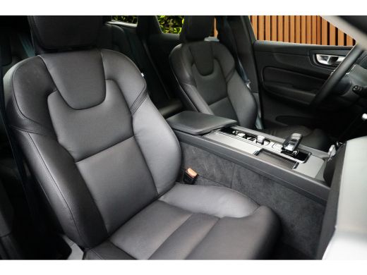 Volvo  XC60 2.0 T6 Plug-in hybrid AWD Ultimate Bright | Luchtvering | Panoramadak | Harman/Kardon | 360 Camer... ActivLease financial lease