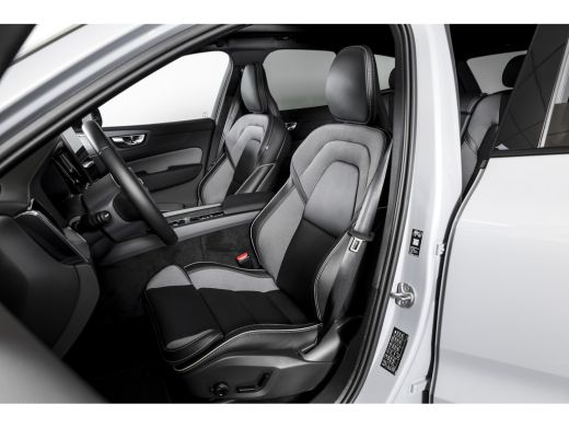 Volvo  XC60 2.0 T8 Plug-in hybrid AWD Ultra Black Edition - Facelift MY26 | Luchtvering | Harmon Kardon | S/K... ActivLease financial lease