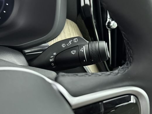 Volvo  XC60 NEW MODEL 2.0 T6 Plug-in hybrid AWD Plus Dark | Panoramadak | PDC V+A en 360 Camera | Stoel+stuur... ActivLease financial lease