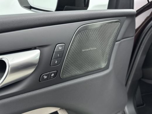 Volvo  XC60 NEW MODEL 2.0 T6 Plug-in hybrid AWD Plus Dark | Panoramadak | PDC V+A en 360 Camera | Stoel+stuur... ActivLease financial lease