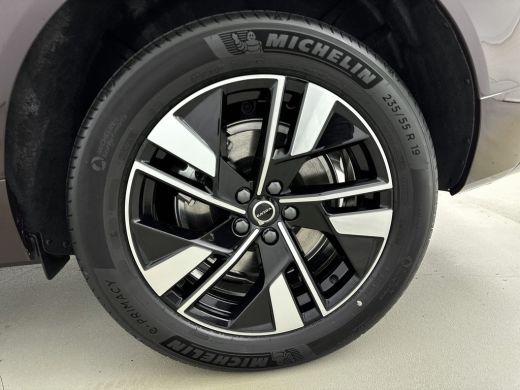 Volvo  XC60 NEW MODEL 2.0 T6 Plug-in hybrid AWD Plus Dark | Panoramadak | PDC V+A en 360 Camera | Stoel+stuur... ActivLease financial lease