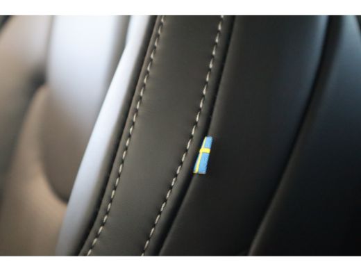 Volvo  XC60 T6 350PK AWD Ultra Dark | Executive | Luchtvering | B&W | 21" | Massage | HUD ActivLease financial lease