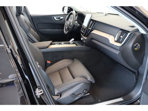 Volvo  XC60 T6 350PK AWD Ultra Dark | Executive | Luchtvering | B&W | 21" | Massage | HUD ActivLease financial lease