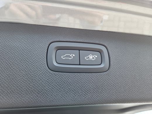 Volvo  XC90 T8 Ultra Dark Vapour Grey | Head-Up | Panorama | 7-Persoons ActivLease financial lease