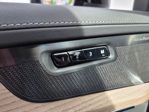 Volvo  XC90 T8 Ultra Dark Vapour Grey | Head-Up | Panorama | 7-Persoons ActivLease financial lease