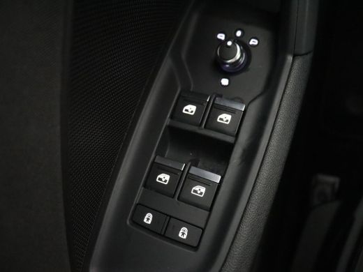 Audi A3 30 TFSI Business edition | Carplay | Sportstoelen | Virtual Cockpit | Full LED | Audi Sound | Cli... ActivLease financial lease