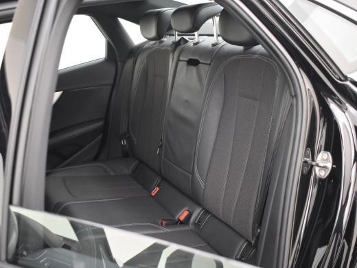 Audi A4 Limousine 35 TFSI Sport S line edition | Electronic climate controle | Navigatiesysteem full map ... ActivLease financial lease