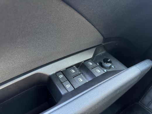 Audi Q4 e-tron 45 Advanced edition 82 kWh 286pk MMI navigatie plus | Parkeerhulp plus | Achteruitrijcamera ActivLease financial lease