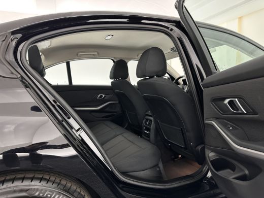 BMW 3 Serie 320i Business Edition (INCL-BTW) Aut. *FULL-LED | NAVI-FULLMAP | COMFORTSEATS | HIFI-SOUND | DIGI... ActivLease financial lease