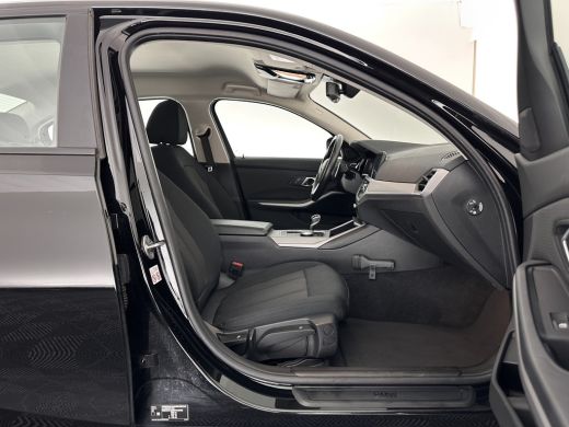 BMW 3 Serie 320i Business Edition (INCL-BTW) Aut. *FULL-LED | NAVI-FULLMAP | COMFORTSEATS | HIFI-SOUND | DIGI... ActivLease financial lease