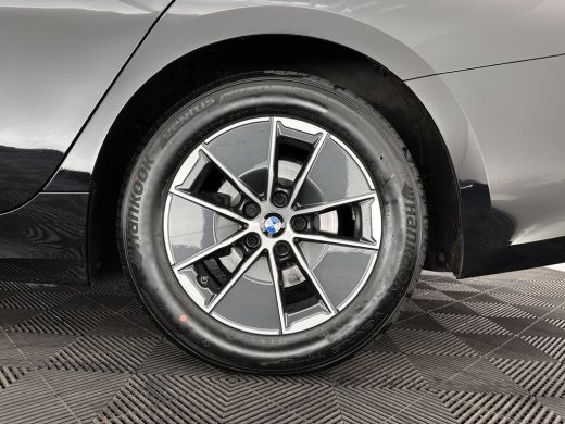 BMW 3 Serie 320i Business Edition (INCL-BTW) Aut. *FULL-LED | NAVI-FULLMAP | COMFORTSEATS | HIFI-SOUND | DIGI... ActivLease financial lease