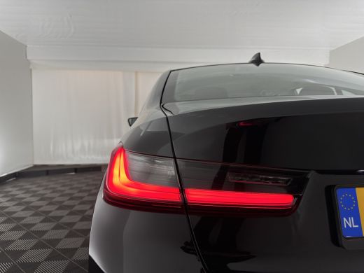 BMW 3 Serie 320i Business Edition (INCL-BTW) Aut. *FULL-LED | NAVI-FULLMAP | COMFORTSEATS | HIFI-SOUND | DIGI... ActivLease financial lease