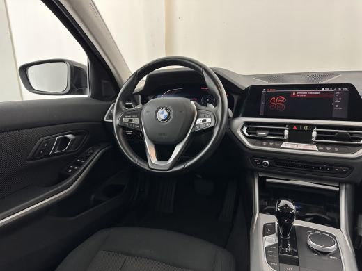 BMW 3 Serie 320i Business Edition (INCL-BTW) Aut. *FULL-LED | NAVI-FULLMAP | COMFORTSEATS | HIFI-SOUND | DIGI... ActivLease financial lease