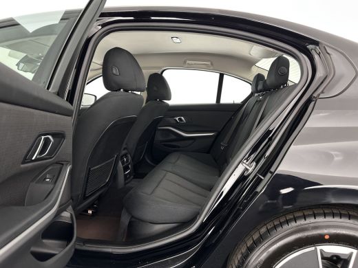 BMW 3 Serie 320i Business Edition (INCL-BTW) Aut. *FULL-LED | NAVI-FULLMAP | COMFORTSEATS | HIFI-SOUND | DIGI... ActivLease financial lease