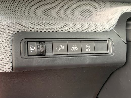 Citroën C3 1.2 Turbo 100pk Plus | Achterbank in delen neerklapbaar | Achterspoiler | Airco ActivLease financial lease