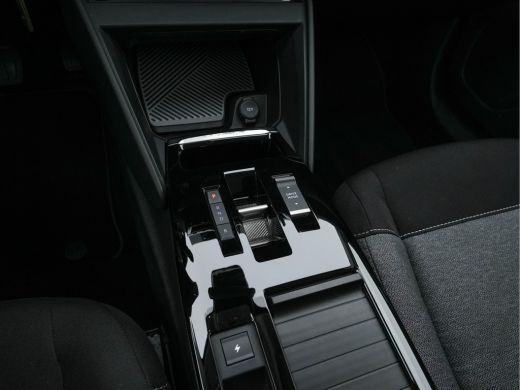 Citroën &euml;-C4 Live 50 kWh [ 3-Fase-11kW] {SOH-88%} (INCL-BTW) Aut. *HEATPUMP | DIGI-COCKPIT | COMFORT-SEATS | D... ActivLease financial lease