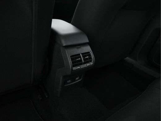 Citroën &euml;-C4 Live 50 kWh [ 3-Fase-11kW] {SOH-88%} (INCL-BTW) Aut. *HEATPUMP | DIGI-COCKPIT | COMFORT-SEATS | D... ActivLease financial lease