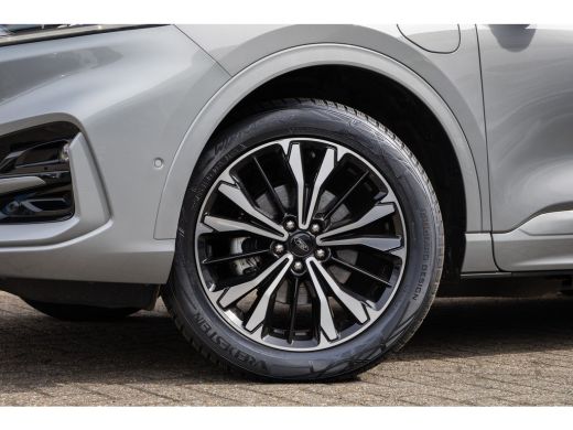 Ford Kuga 2.5 PHEV ST-Line | Winterpack | Drivers Assistpack | Apple Carplay/Android Auto | 19'' LM Velgen ... ActivLease financial lease