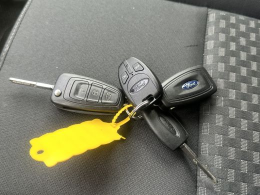 Ford Transit 2.0 TDCI 130 PK 3.5T / PICK UP / ** 10.817 KM ** / 7 PERSOONS DUBBELE CABINE / ECC / CRUISE / STA... ActivLease financial lease