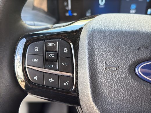 Ford Transit Custom 320 2.0 TDCI L2H1 Limited 136pk | Betimmering | Stoel - stuur - voorruit verwarming | Adapt. Crui... ActivLease financial lease