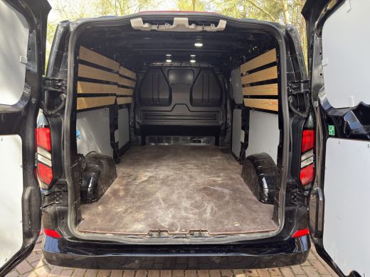 Ford Transit Custom 320 2.0 TDCI L2H1 Limited 136pk | Betimmering | Stoel - stuur - voorruit verwarming | Adapt. Crui... ActivLease financial lease