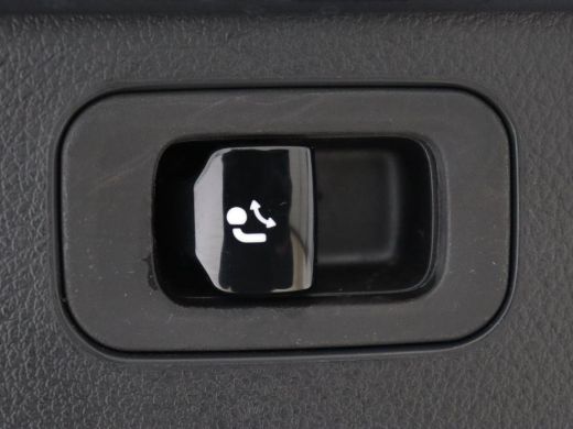 Mercedes-Benz C-Klasse 300e Luxury Line | SOH 92% | Leder | Trekhaak | Stoelverwarming | Sfeerverlichting | Carplay | Fu... ActivLease financial lease
