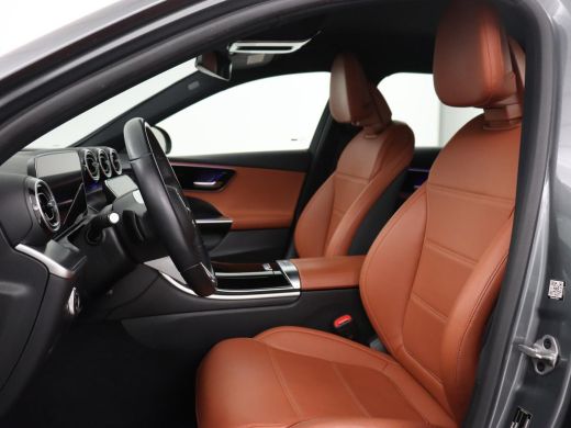 Mercedes-Benz C-Klasse 300e Luxury Line | SOH 92% | Leder | Trekhaak | Stoelverwarming | Sfeerverlichting | Carplay | Fu... ActivLease financial lease