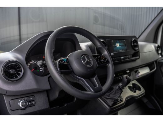 Mercedes-Benz Sprinter 311 CDI L2H2 | Volledig Ingericht | Topstaat | Mbux | Camera | Navi | Climatronic ActivLease financial lease