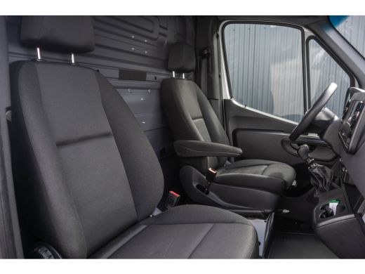 Mercedes-Benz Sprinter 311 CDI L2H2 | Volledig Ingericht | Topstaat | Mbux | Camera | Navi | Climatronic ActivLease financial lease