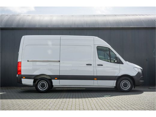 Mercedes-Benz Sprinter 311 CDI L2H2 | Volledig Ingericht | Topstaat | Mbux | Camera | Navi | Climatronic ActivLease financial lease