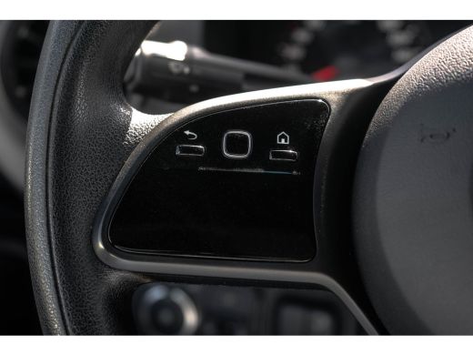 Mercedes-Benz Sprinter 315 CDI | 150 PK | Automaat | Bakwagen met laadklep | Zijdeur | Camera | Cruise | Mbux | Climatronic ActivLease financial lease