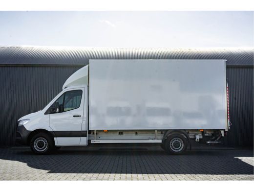 Mercedes-Benz Sprinter 315 CDI | 150 PK | Automaat | Bakwagen met laadklep | Zijdeur | Camera | Cruise | Mbux | Climatronic ActivLease financial lease